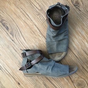 Blowfish canvas sandal